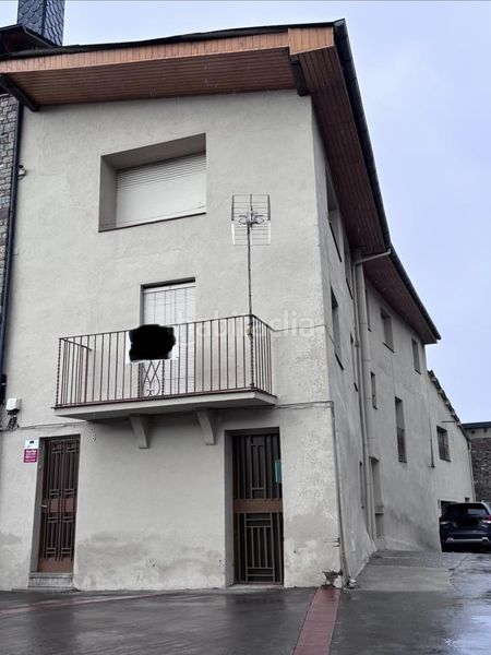 Foto babbcda0-4be8-4170-81fe-b64303083d7b. Casa amb calefacció aparcament a Ribera d´Urgellet