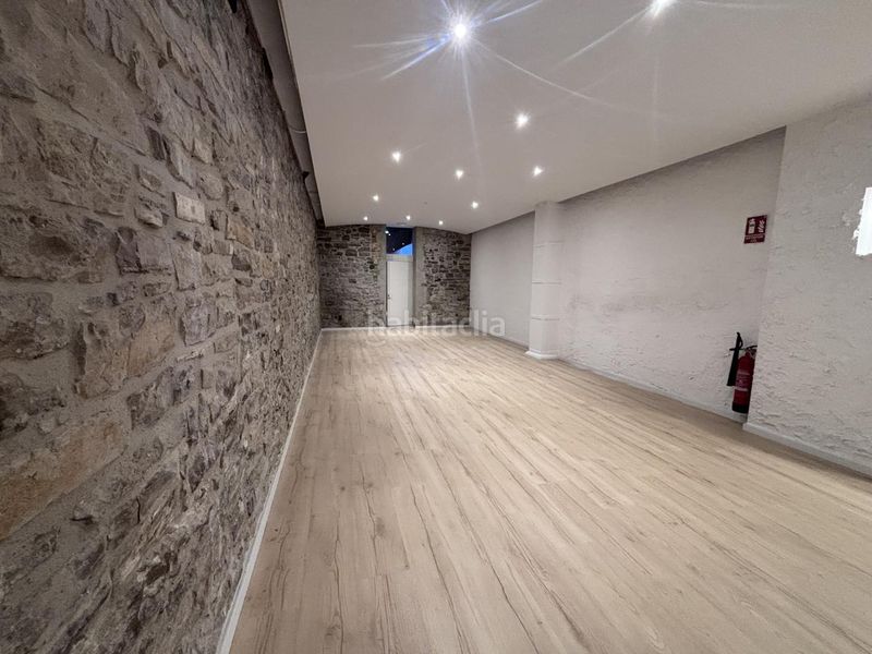 Foto c29912da-be96-4983-95ee-ee6b1a184a1f. Local comercial  en Tàrrega