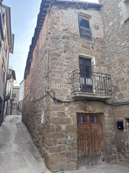 Foto 38fdce0c-7990-4323-99c7-68d3bf8a717b. Masia a Baronia de Rialb (La)