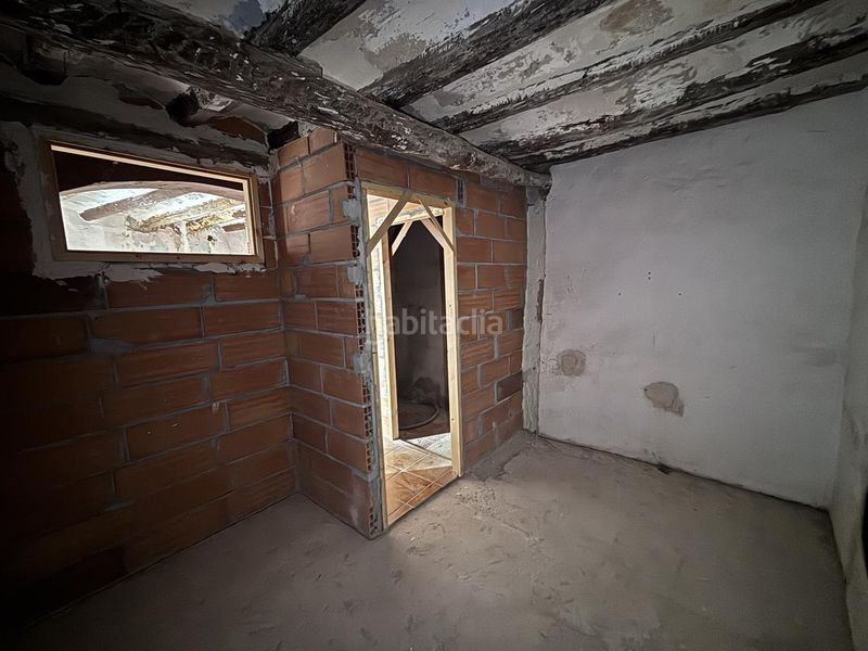 Foto f44b0551-b7fd-498e-86c0-99e3642d966b. Masia a Baronia de Rialb (La)
