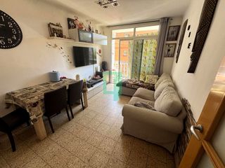 Flat  Sant marc. Piso de 4 habitaciones y ascensor en badalona.
