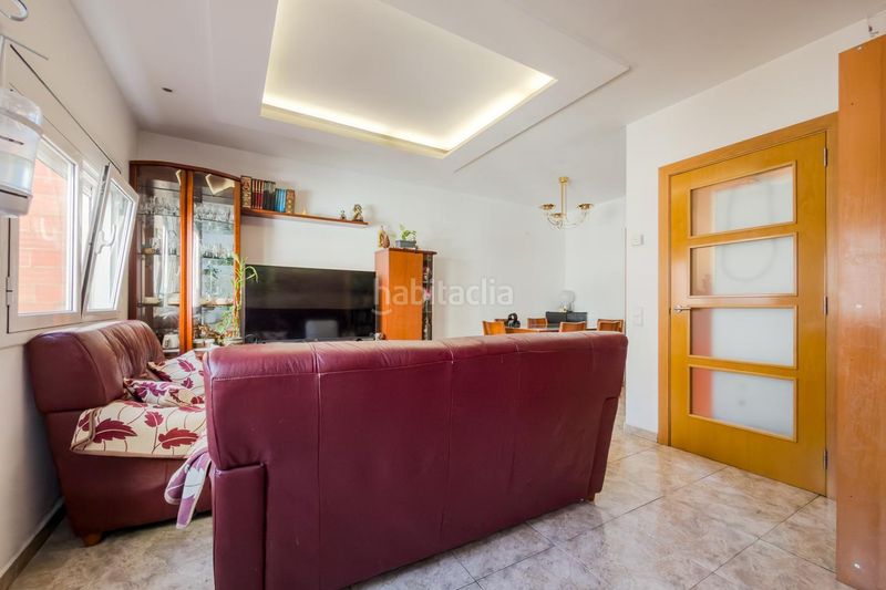 Foto a215795e-1e0a-494f-a816-83e78b142802. Duplex con riscaldamento in Bufalà Badalona