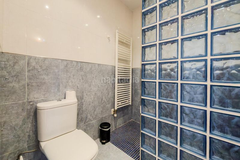 Foto a2242dd2-f5de-4eb4-b3bd-d5c3e1cdd4e1. Duplex con riscaldamento in Bufalà Badalona