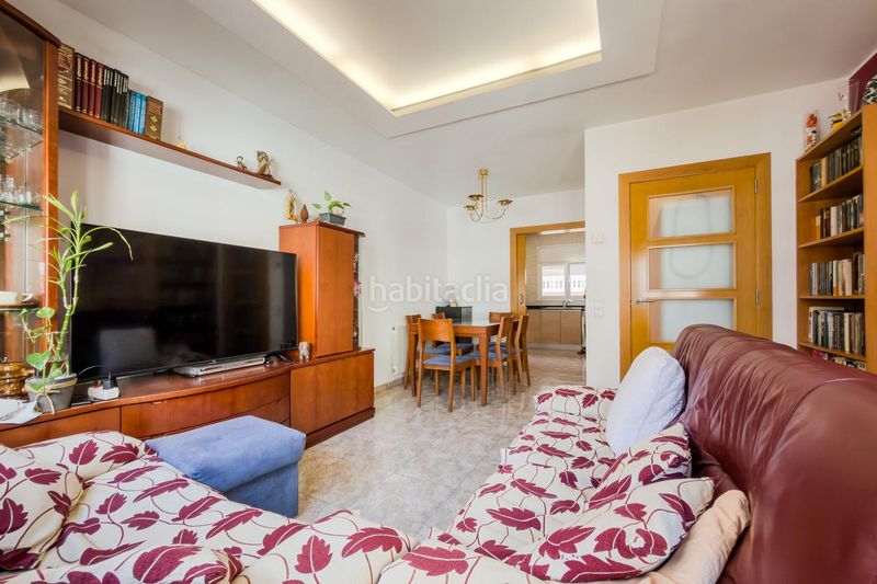 Foto db50c8bd-09ad-44b9-a6d5-e8296e0b5ed5. Duplex con riscaldamento in Bufalà Badalona