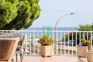 Piso  Ronda vilassar. Piso con gran terraza, vistas al mar y piscina