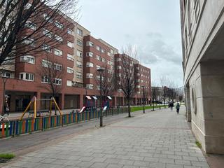Geschäftsraum in Avenida sabino arana etorbidea 9. Inmobiliaria campuzano vende local con salida de humos en leioa.