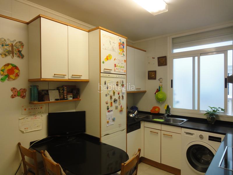 Foto b5f4d5c0-9e76-476e-825f-389f4d420431. Alquiler piso inmobiliaria campuzano alquila piso en alameda de recalde junto a la alhódiga. en Bilbao