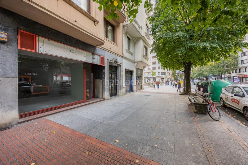 Foto 138b680e-7752-4f3d-87b4-0d4522b09c1e. Affitto locale commerciale in diego lopez haroko kale nagusia 76 in Bilbao