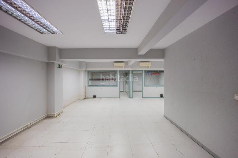 Foto 7d0e72e6-6208-4637-bac1-7b8c515f73f9. Lloguer local comercial a diego lopez haroko kale nagusia 76 a Bilbao