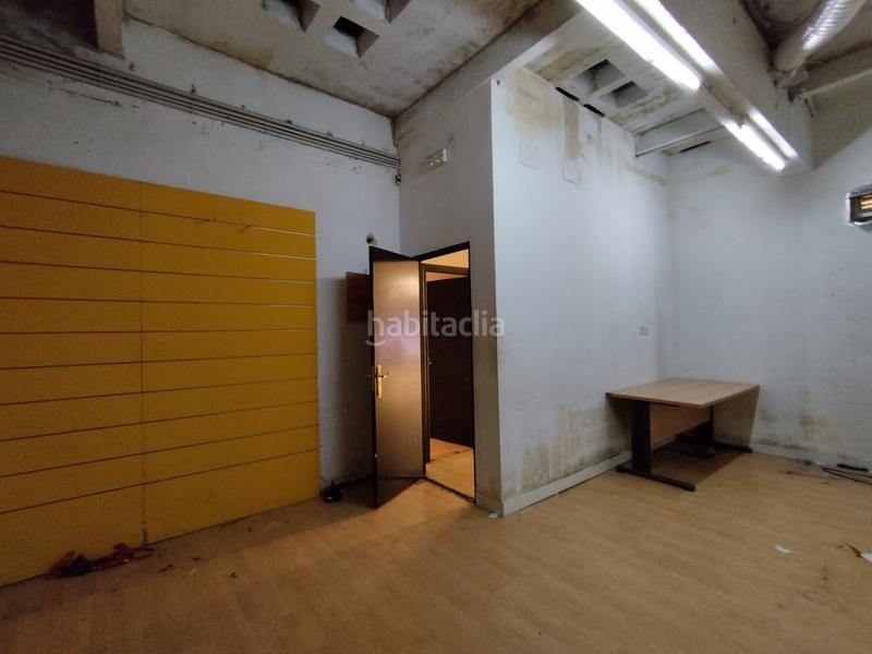 Foto f7b8288f-668a-4912-9b41-5a88eb6bc058. Lloguer local comercial a urkixo zumarkalea 94 a Bilbao