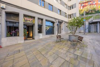 Business premise  Ramón y cajal zeharkalea. Inmobiliaria campuzano presenta en venta magnífico local en deus