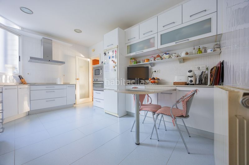 Foto f5173253-8d4e-4aa4-b07b-7d8e4c84d2c6. Pis amb calefacció a Alhóndiga Bilbao