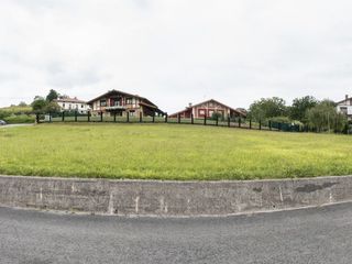 Terreny residencial  Barrio kanpantxu. Inmobiliaria campuzano vende parcela de terreno urbano en muruet