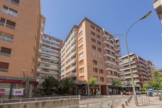 Pis  Rodríguez arias kalea. Inmobiliaria campuzano vende magnífica vivienda situada en la ca