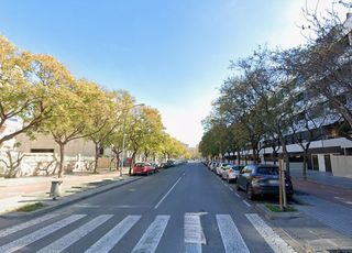 Rent Motorcycle parking in Avinguda de la llosa 8. Inmobiliaria campuzano alquila plaza de garaje para moto en avin