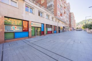Miete Geschäftsraum in Sabino arana etorbidea 49. Inmobiliaria campuzano alquila un magnífico y amplio local en la