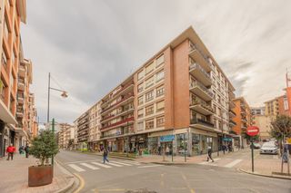 Appartement  Juan bautista uriarte kalea. Inmobiliaria campuzano vende en exclusiva magnífico piso en el c