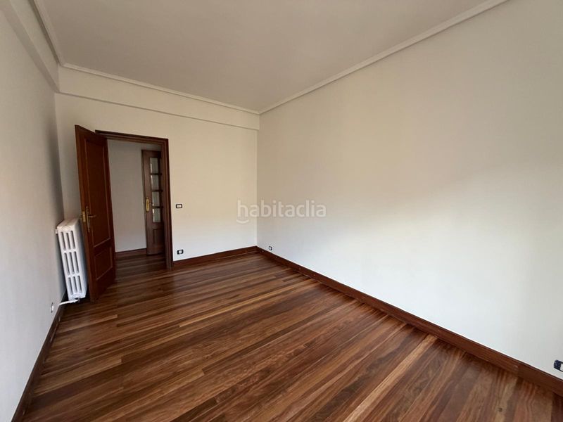 Foto 0e2c1d20-9832-4adb-afe0-086563b8c393. Alquiler piso inmobiliaria campuzano alquila espectacular vivienda situada en la calle elcano, junto a la plaza euskadi. en Bilbao