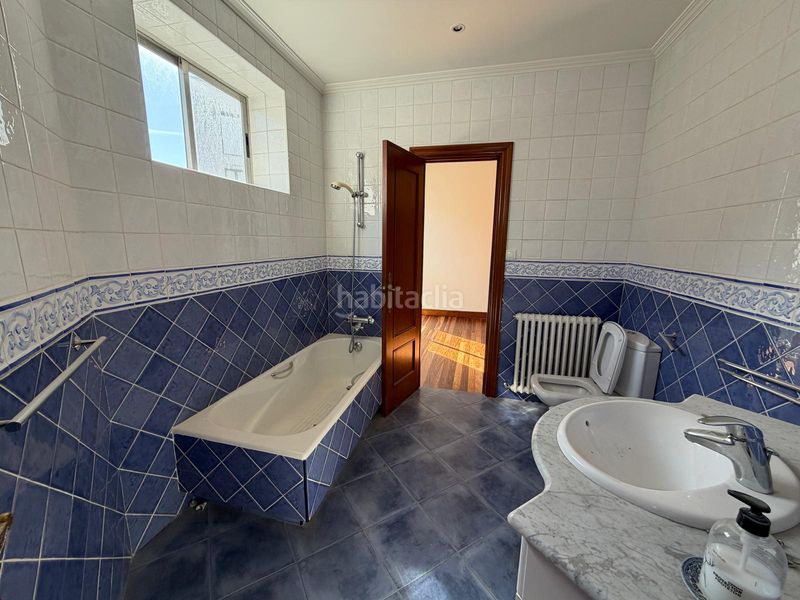 Foto 106a8140-c88b-47ef-9379-c5b6b2233766. Alquiler piso inmobiliaria campuzano alquila espectacular vivienda situada en la calle elcano, junto a la plaza euskadi. en Bilbao