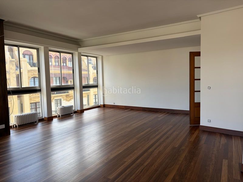 Foto 41ae4f10-08dc-4d33-b0e0-892a4fde4d9a. Alquiler piso inmobiliaria campuzano alquila espectacular vivienda situada en la calle elcano, junto a la plaza euskadi. en Bilbao