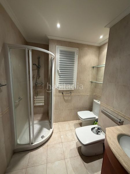 Foto de9ad901-8a04-4014-a74b-a9e75aae6c1e. Alquiler piso inmobiliaria campuzano alquila espectacular vivienda situada en la calle elcano, junto a la plaza euskadi. en Bilbao