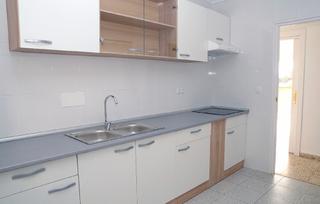 Piso en Barrio Peral-San Félix. Piso con ascensor en barrio peral