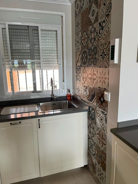 Foto bf0c37ab-2382-48ea-8932-faf0c834c031. Apartament amb piscina a Centro Alcázares (Los)