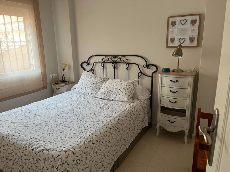 Foto fb8b504f-5567-4b45-bd19-64020b06ffbe. Apartament amb piscina a Centro Alcázares (Los)
