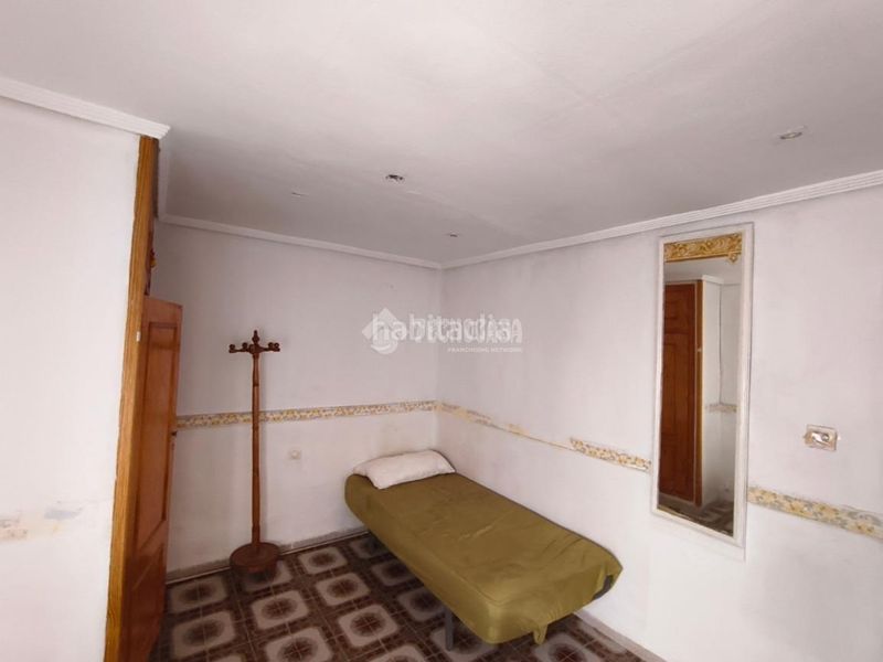 Foto ded55f5b-920a-40de-9029-74fb3f6b0552. Pis a Virgen del Remedio - Parque Lo Morant Alicante