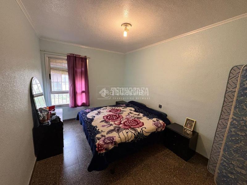 Foto 15d9c7e3-e92d-471a-a20c-fd4702909c04. Piso  en venta en Juan XXIII Alicante