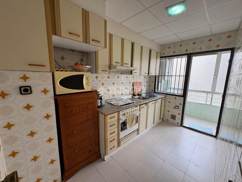 Foto 74fa39c2-8e7b-4380-bcef-6af3bbcb2d10. Piso  en venta en Juan XXIII Alicante