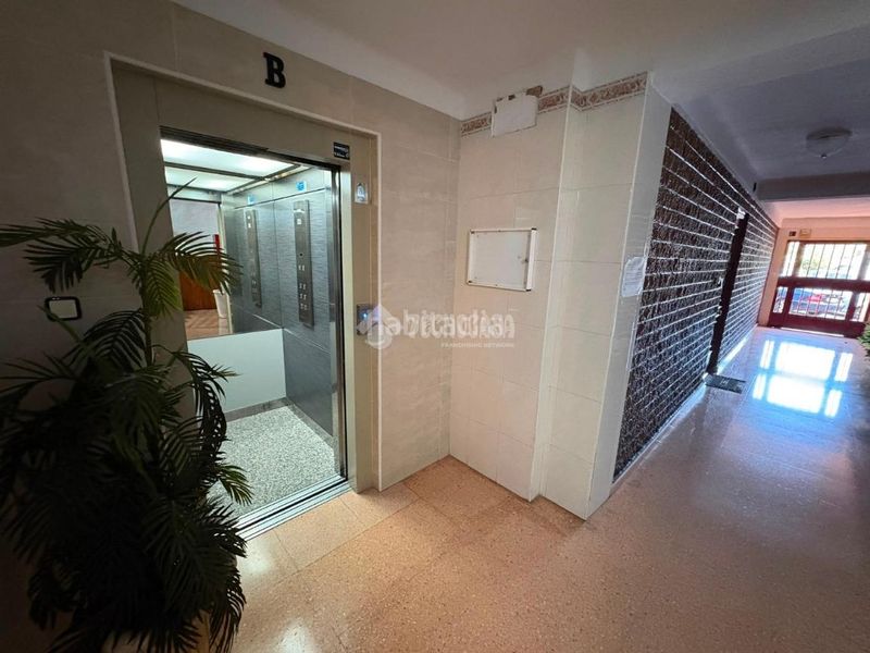 Foto a1edbd83-1074-4e61-80a2-2e4c708d8200. Pis amb aparcament a Virgen del Remedio - Parque Lo Morant Alicante