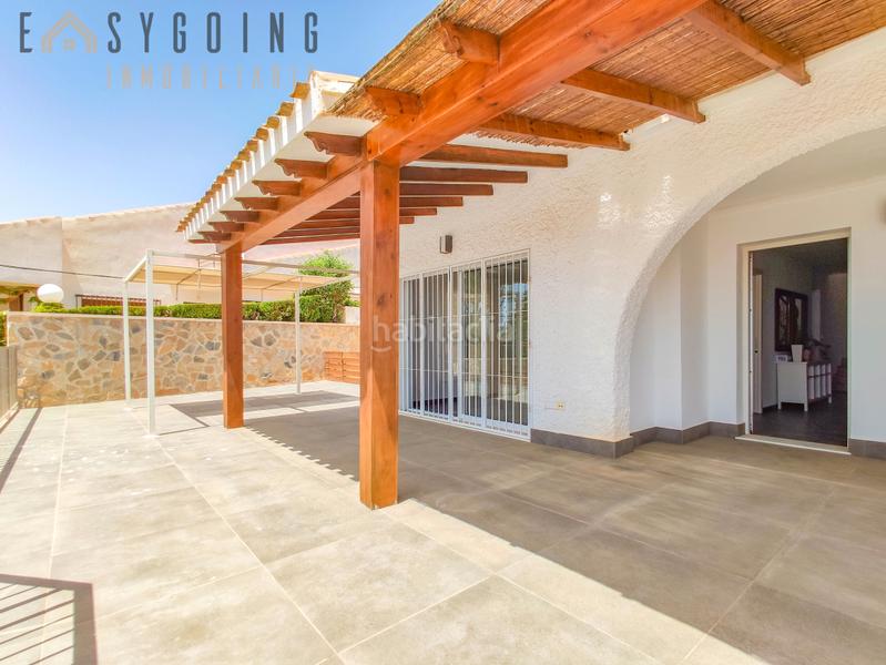 Foto 1ad92543-f386-4ef0-abe6-6f92dabe1d96. Xalet amb aparcament piscina a calas Santa Pola este Santa Pola