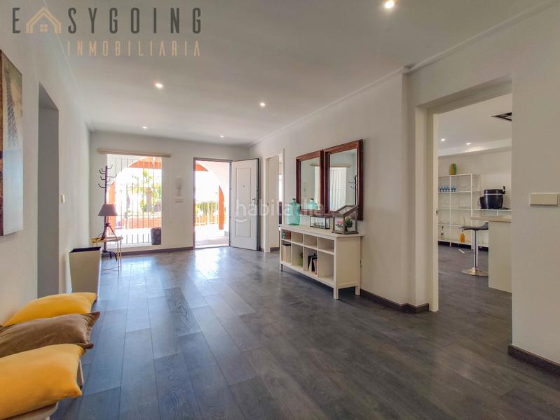 Foto c2fd9af6-b928-4394-a39e-54f2bc4c087f. Xalet amb aparcament piscina a calas Santa Pola este Santa Pola