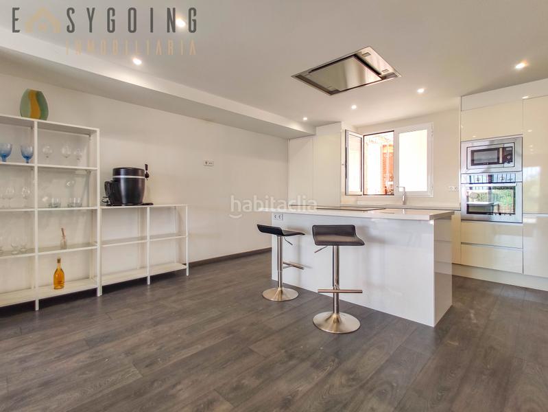 Foto ecb9f458-4bad-433c-8df8-02f453f6746e. Xalet amb aparcament piscina a calas Santa Pola este Santa Pola