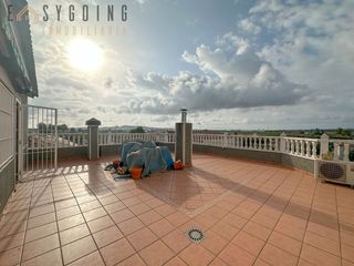 Etagenwohnung  Avenida de los llanos. �magn�fico piso con terraza en heredades, almorad�!