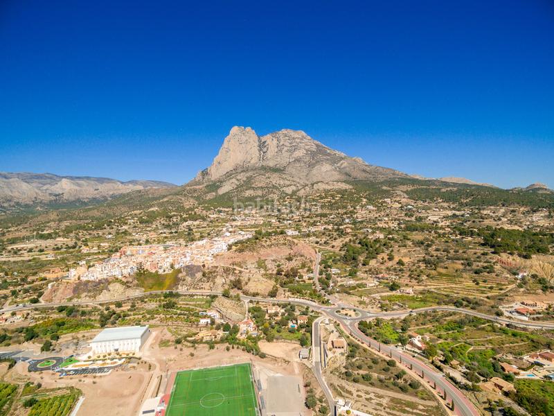 Foto 2a299503-61a0-4765-a1c8-bb486f56ba08. Chalet with parking pool in Finestrat pueblo Finestrat