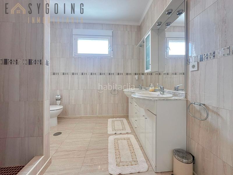 Foto 36aed8b5-6b68-4564-8e01-403eb109a3e3. Chalet avec parking piscine dans La Zenia Orihuela