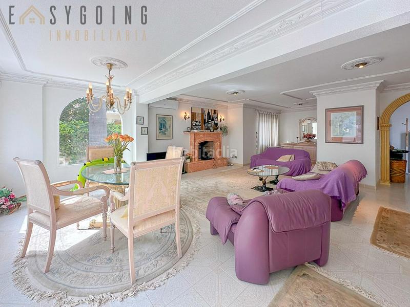 Foto 433de100-d077-4f9c-80eb-e8254fa36d9f. Chalet avec parking piscine dans La Zenia Orihuela