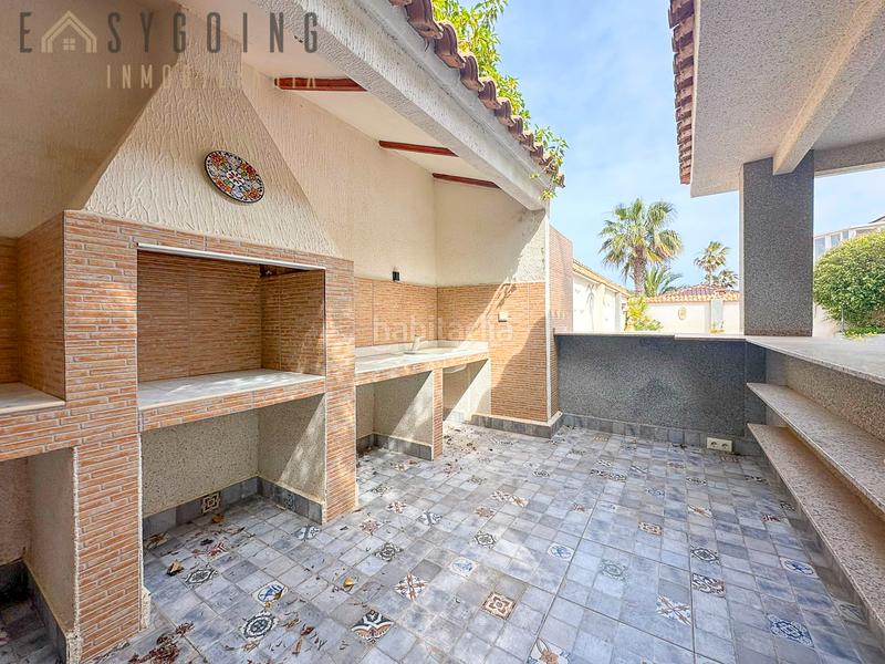 Foto 5034bc88-e584-4929-ab6f-ac1ece4876a1. Chalet avec parking piscine dans La Zenia Orihuela