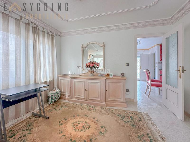 Foto 6c4e55d9-03ca-458a-9560-d2d670ac8562. Chalet avec parking piscine dans La Zenia Orihuela