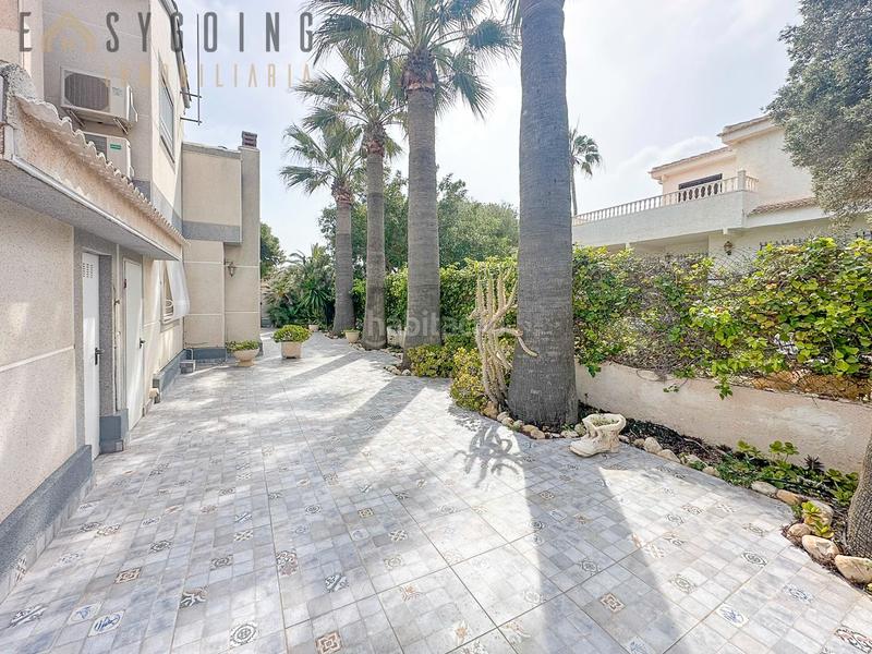 Foto 7352b71c-791a-4821-852d-afcd43ccadd0. Chalet avec parking piscine dans La Zenia Orihuela