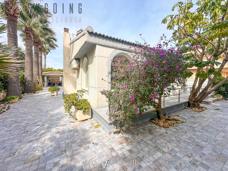 Foto a4d44940-413f-405d-bf99-8c0e0abb464b. Chalet avec parking piscine dans La Zenia Orihuela