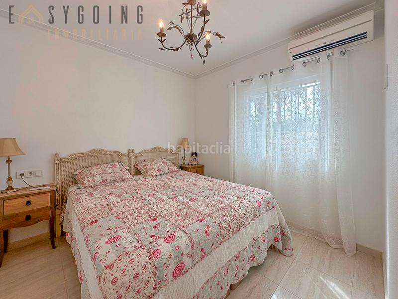 Foto af5abae3-04df-43be-891f-918cb987d827. Chalet avec parking piscine dans La Zenia Orihuela