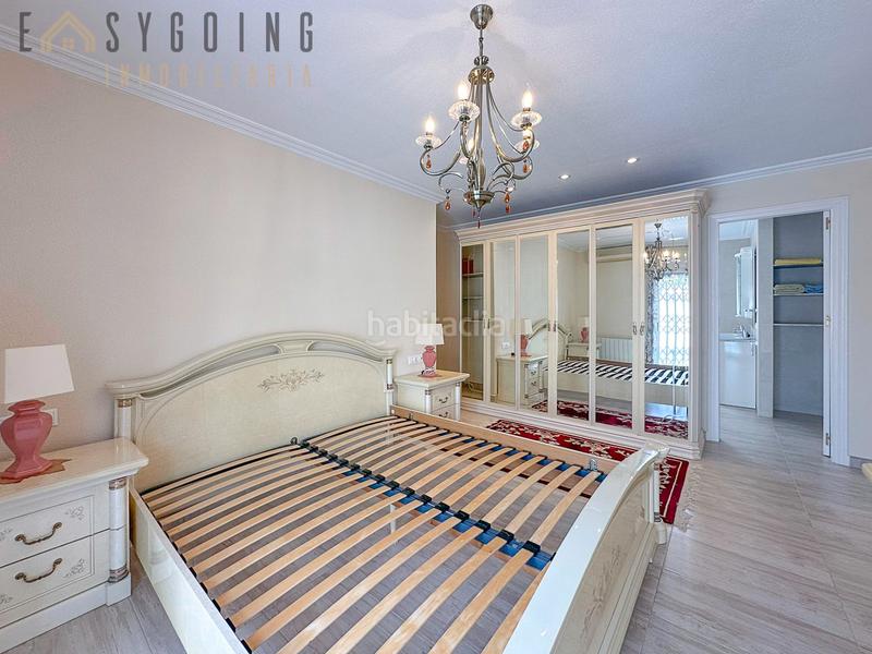 Foto b4dac507-89d8-4da8-97d1-b716efe68017. Chalet avec parking piscine dans La Zenia Orihuela