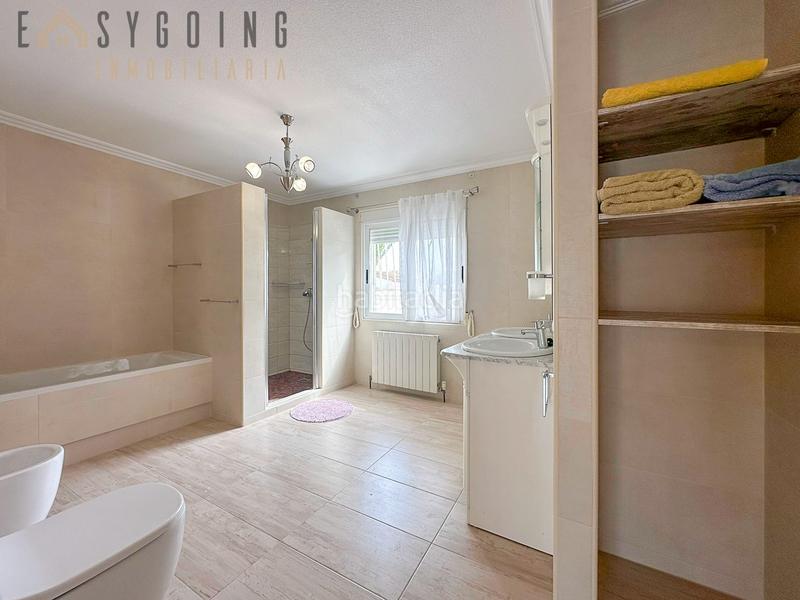 Foto cd5cf1e3-9723-4182-a09b-0c35ae22dcd8. Chalet avec parking piscine dans La Zenia Orihuela