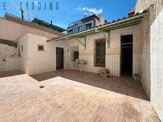 Maison  Calle vicente salinas. Amplia planta baja a unos pasos de la playa en santa pola