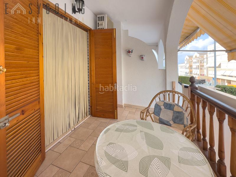 Foto 18fc9564-4855-4801-82d2-efb9da1e04a3. Casa adosada tu adosado con porche y terraza privada en santiago bernabéu, junto al mar en Santa Pola