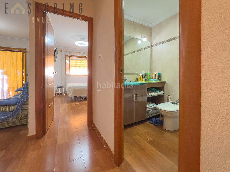 Foto 833c2abd-eba2-4afd-a2ce-42a093df6ca5. Casa adosada tu adosado con porche y terraza privada en santiago bernabéu, junto al mar en Santa Pola