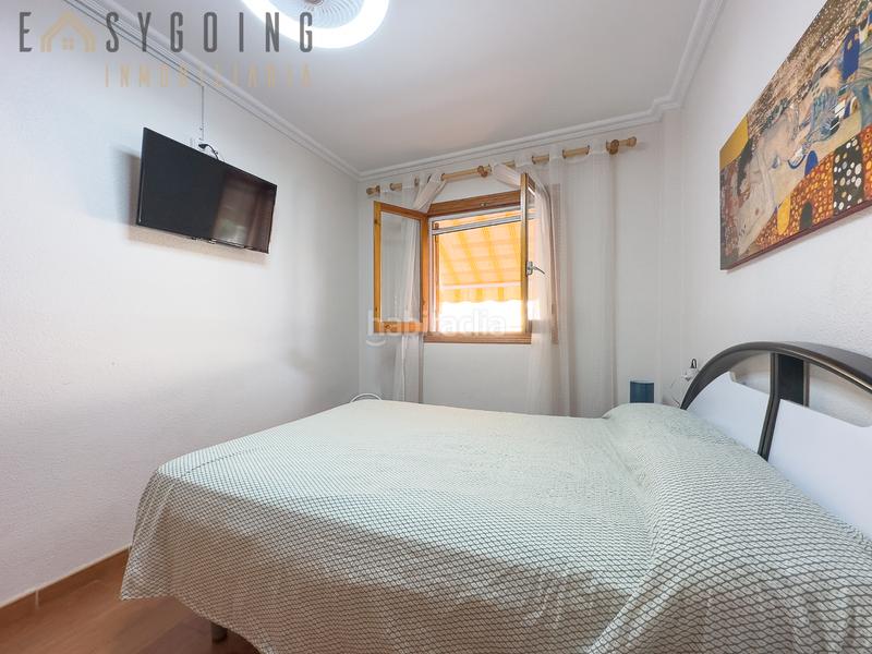 Foto 87522116-75c0-4ca7-8fbe-cba66684a1e5. Casa adosada tu adosado con porche y terraza privada en santiago bernabéu, junto al mar en Santa Pola